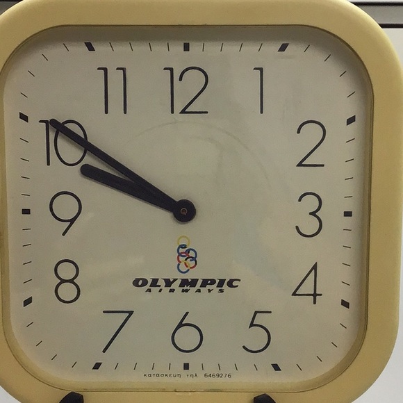 VINTAGE 1985 OLYMPIC AIRWAYS WALL CLOCK FROM ATHENS - Picture 1 of 7